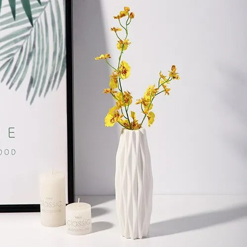 Decorative Nordic Vase Ornament